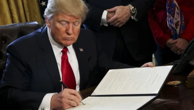 بينها سوريا..ترامب يوسّع حظر السفر ليشمل سبع دول جديدة