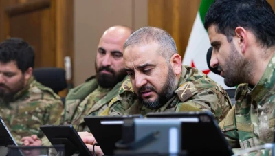 بحث ترتيبات تسلّم قاعدة التنف بين وزير الدفاع السوري وقائد “العزم الصلب”