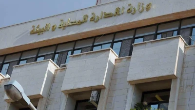 وزارة الإدارة المحلية تبدأ مقابلات إعادة تقييم للموظفين المفصولين