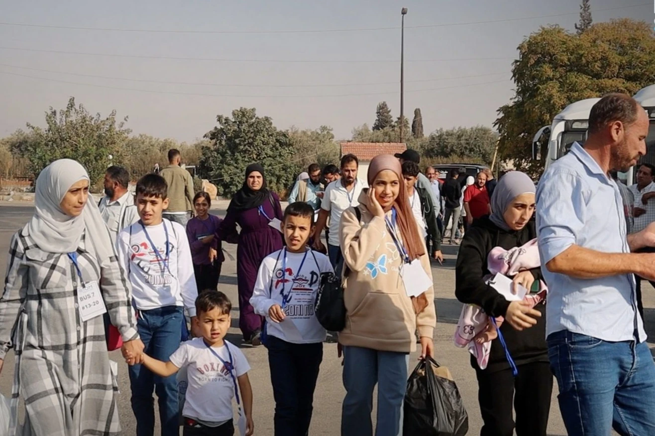 حمص تستقبل 68 عائلة سورية مهجرة عائدة من لبنان