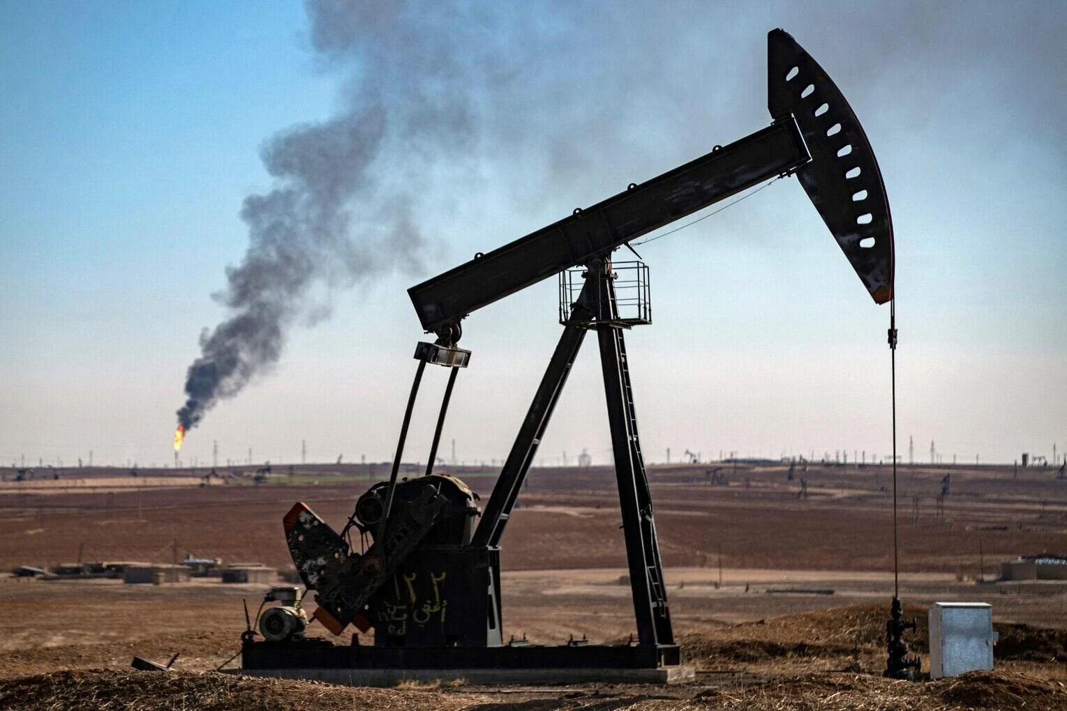 سوريا تطرح مزايدة لبيع 500 ألف برميل من النفط الخام الثقيل