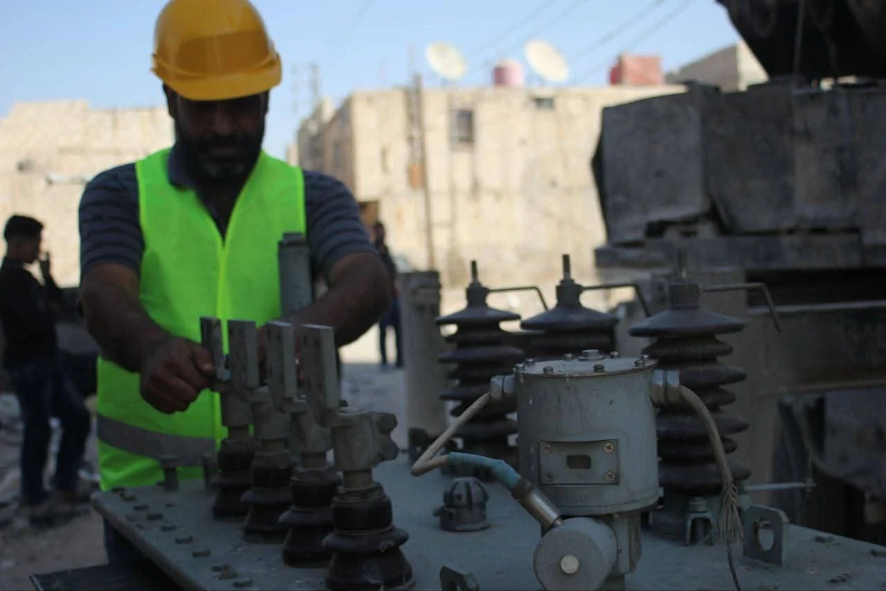 المؤسسة العامة للكهرباء توضح التعرفة الجديدة وتأثيرها على الأسر والصناعة