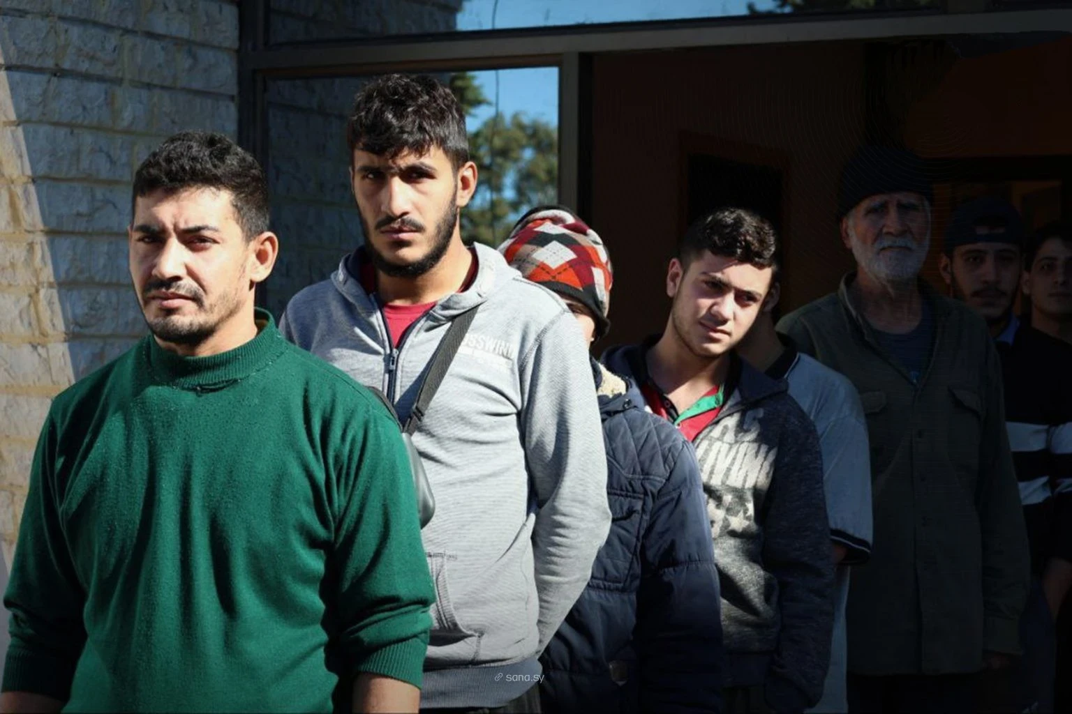 سوريا تعيد 17 لبنانياً دخلوا مياهها الإقليمية عبر قوارب صيد