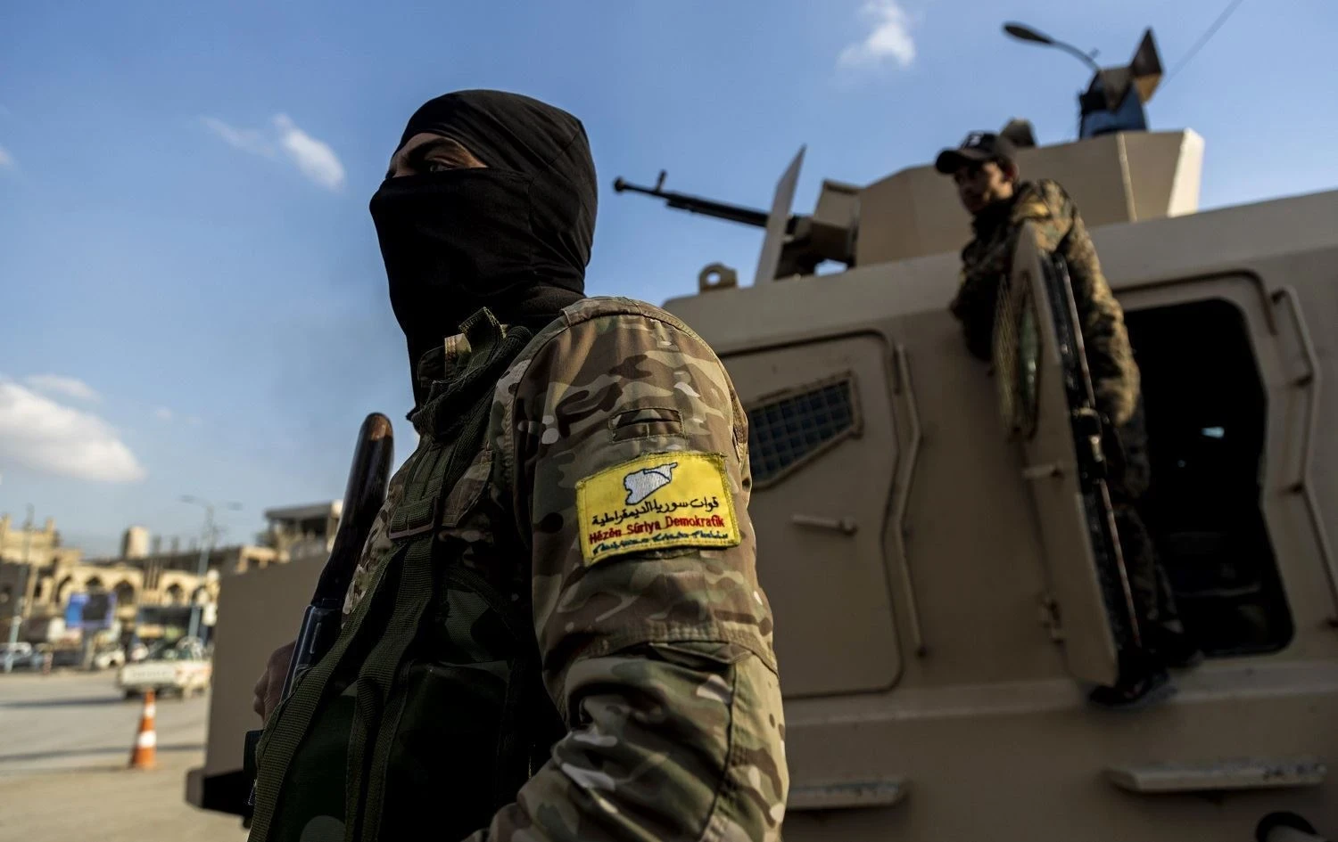 حلب: استشهاد عنصر أمن سوري بقصف لميليشيات "ب ي د" بمحيط الشيخ مقصود