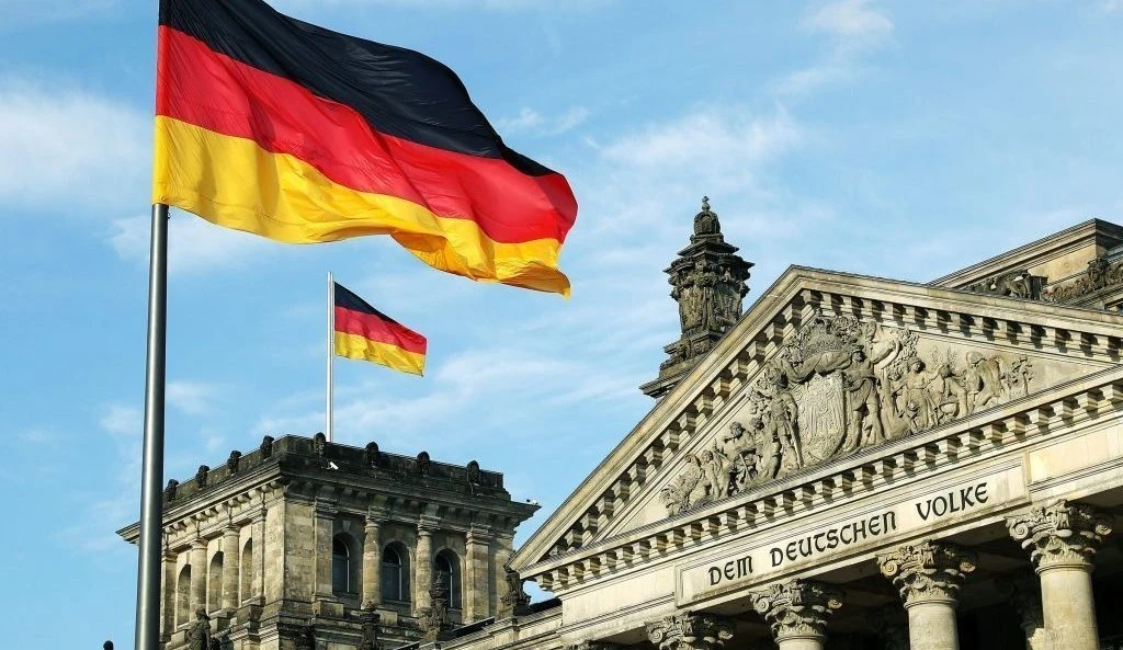 ألمانيا تبدأ محاكمة خمسة أشخاص بتهم  ارتكاب جرائم حرب في سوريا