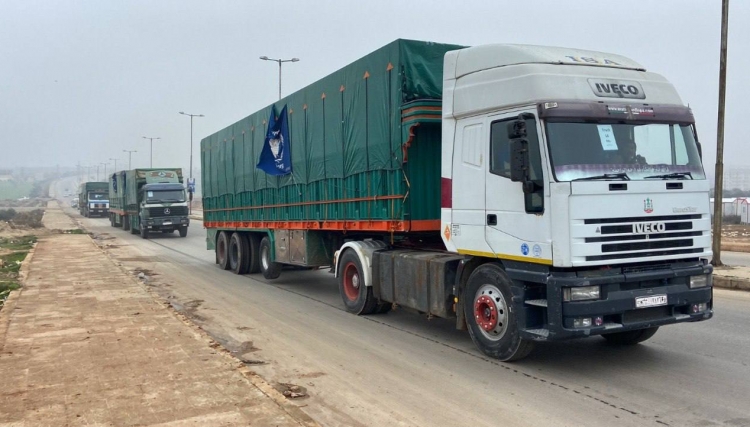 دخول قافلة مساعدات أممية إلى إدلب عبر مناطق النظام