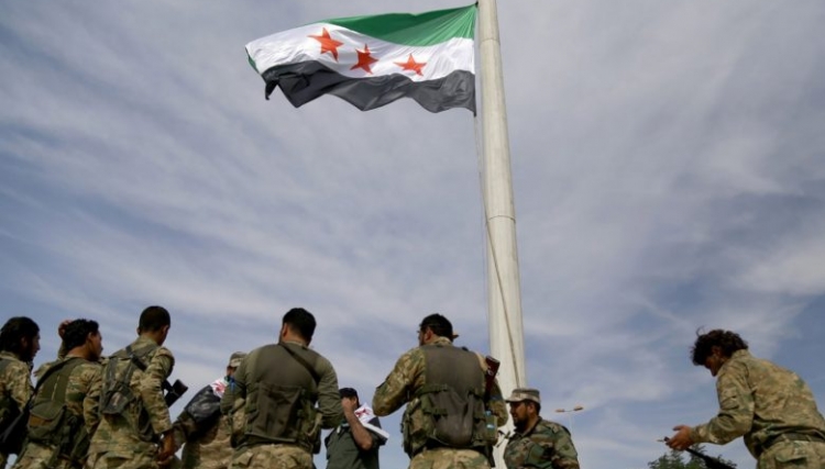 قرار بمنع رفع غير علم الثورة السورية بالمناطق المحررة