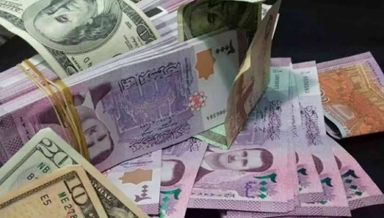 مواصلة الانهيار.. سعر صرف الليرة السورية أمام الدولار