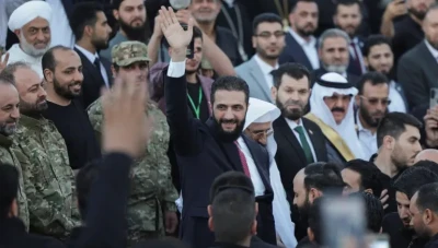 تفاعل واسع مع اعتذار أحمد الشرع لأهالي دير الزور بعد تصريحات والده