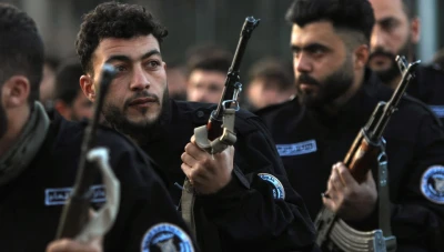الأمن العام يطرد منتسبين سابقين للنظام وميليشيات إيران من صفوفه في دير الزور