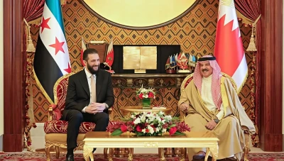 الرئيس الشرع يصل البحرين في زيارة رسمية بعد أيام من زيارته لفرنسا