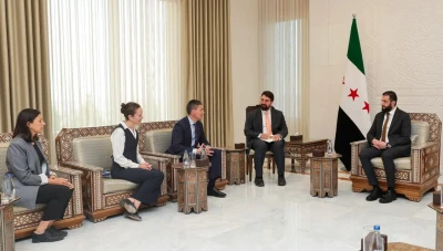 الشرع يلتقي رئيس لجنة الإنقاذ الدولية في سوريا