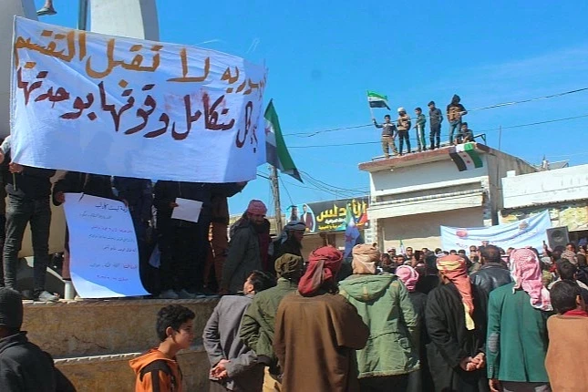 تقرير حقوقي يوثق مقتل 4 مدنيين على يد فصيل مسلح في "سلوك" شمال الرقة