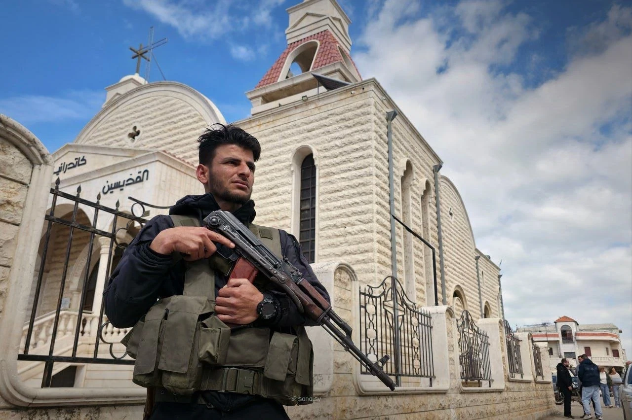 تقرير حكومي سوري يرصد تضليلاً رقمياً واسعاً حول أحداث السقيلبية