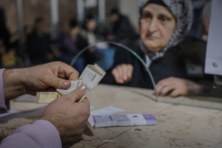 وزير المالية السوري يوضح أسباب تأخر صرف رواتب العاملين