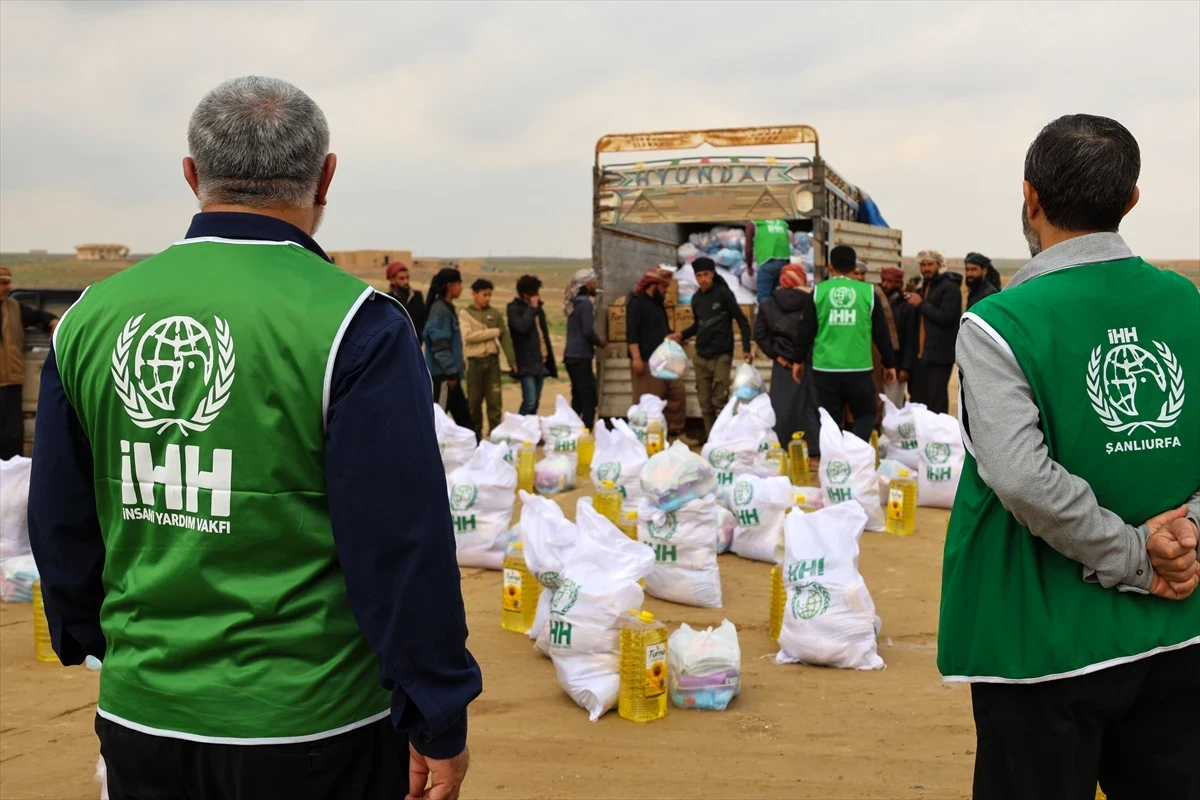 الهيئة الإغاثية التركية توزع مساعدات على ألف أسرة متضررة من السيول في الحسكة