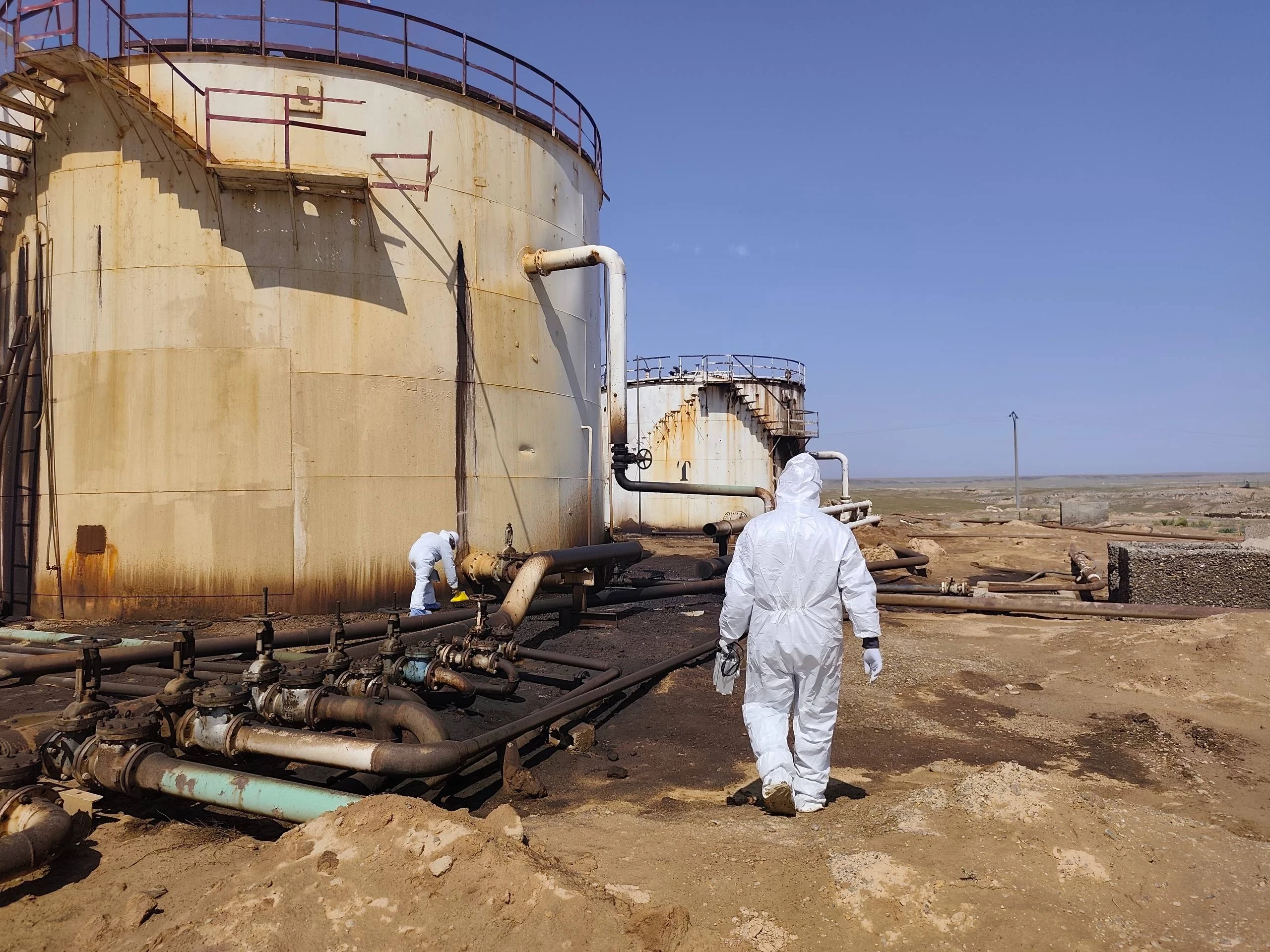 مسح إشعاعي في حقول دير الزور ضمن خطة لتعزيز السلامة وإعادة التأهيل