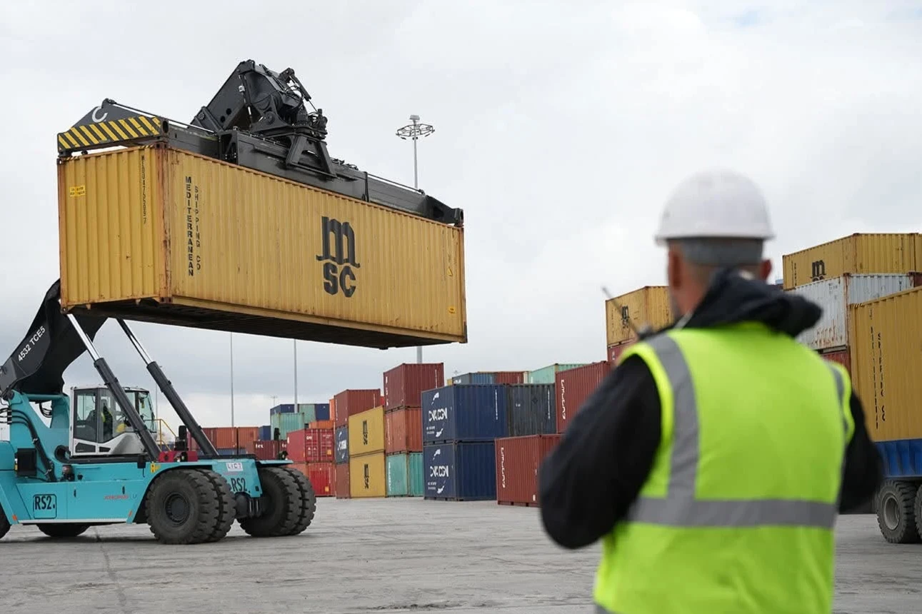 سوريا تحظر استيراد مواد غذائية وزراعية لدعم الإنتاج المحلي