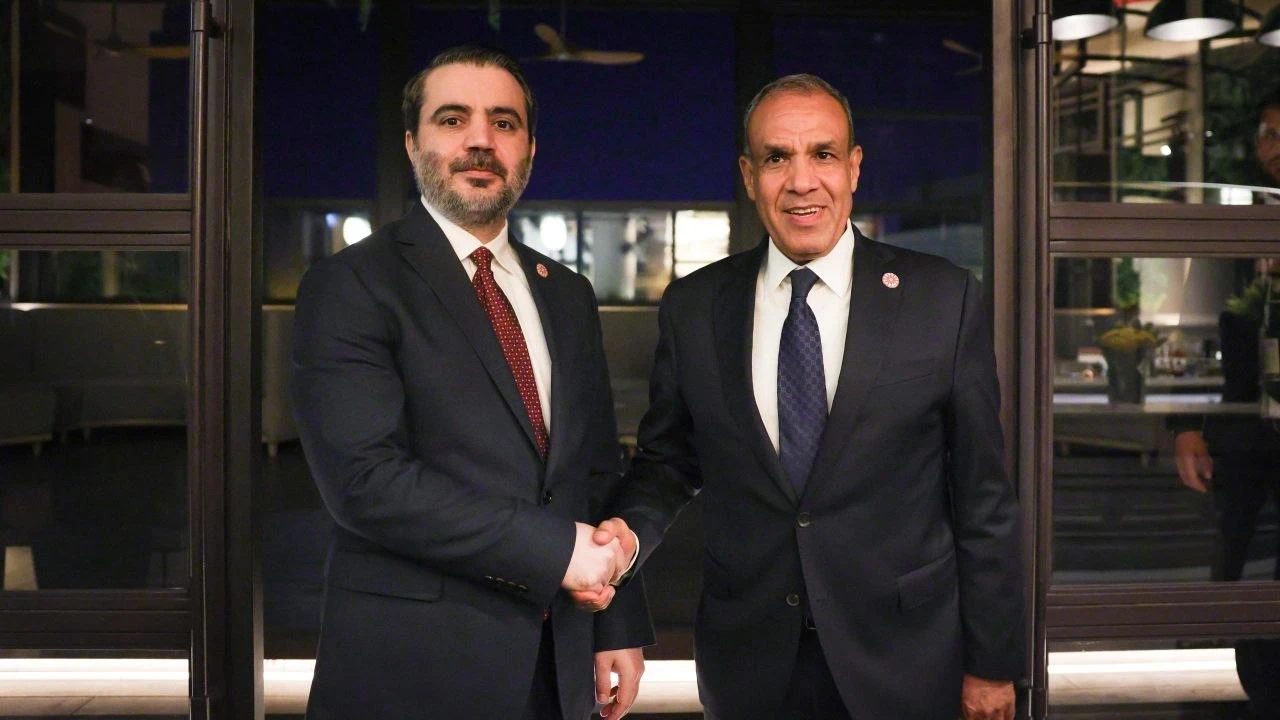 مصر تطالب إسرائيل بالانسحاب من سوريا