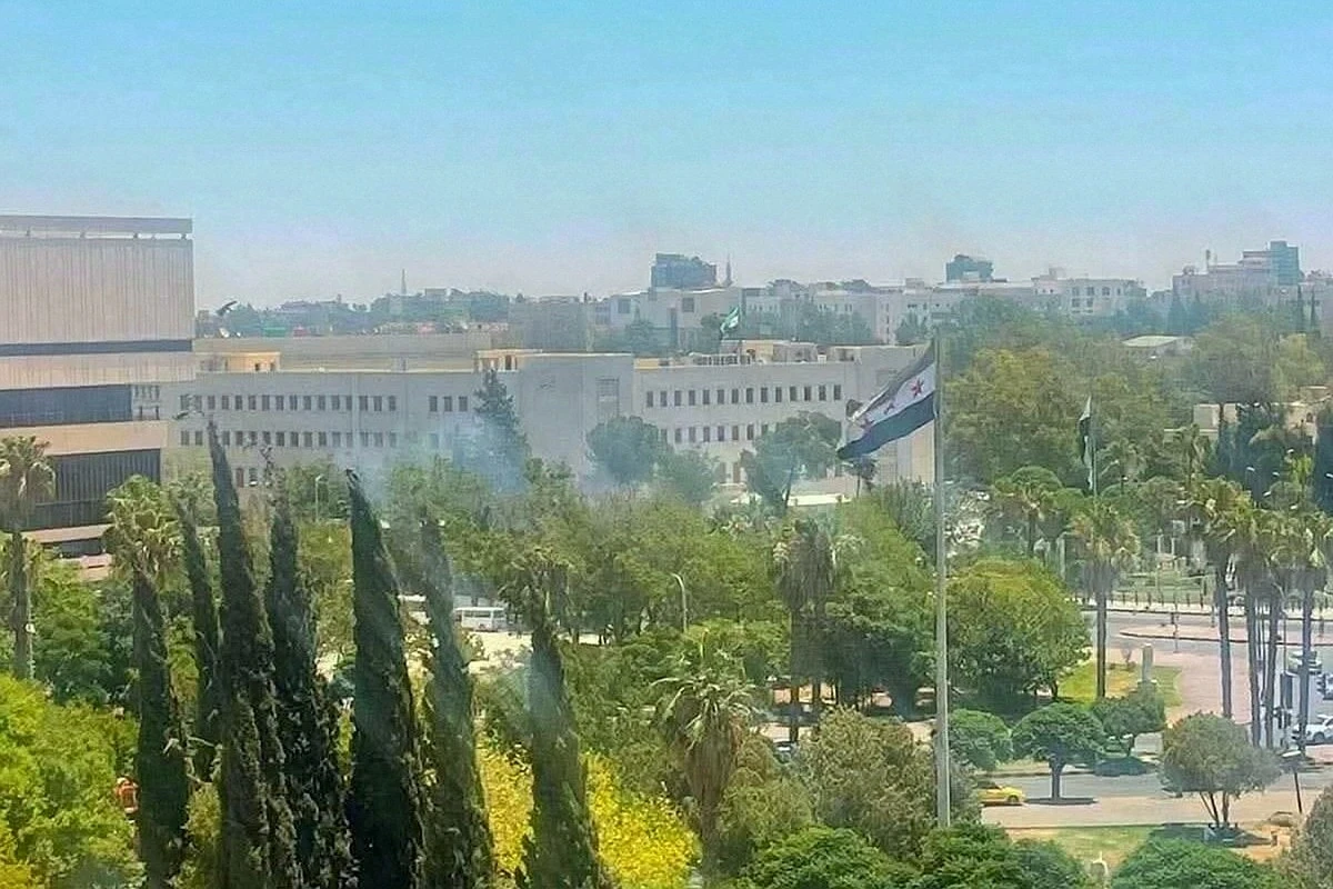 إسرائيل تقصف بوابة الأركان في دمشق