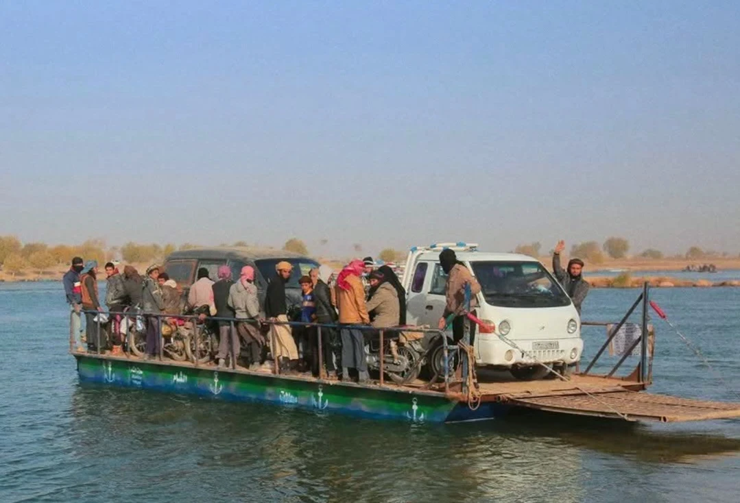 تحديد مواعيد فتح المعابر النهرية في دير الزور مع تأكيد أولوية الحالات الطارئة