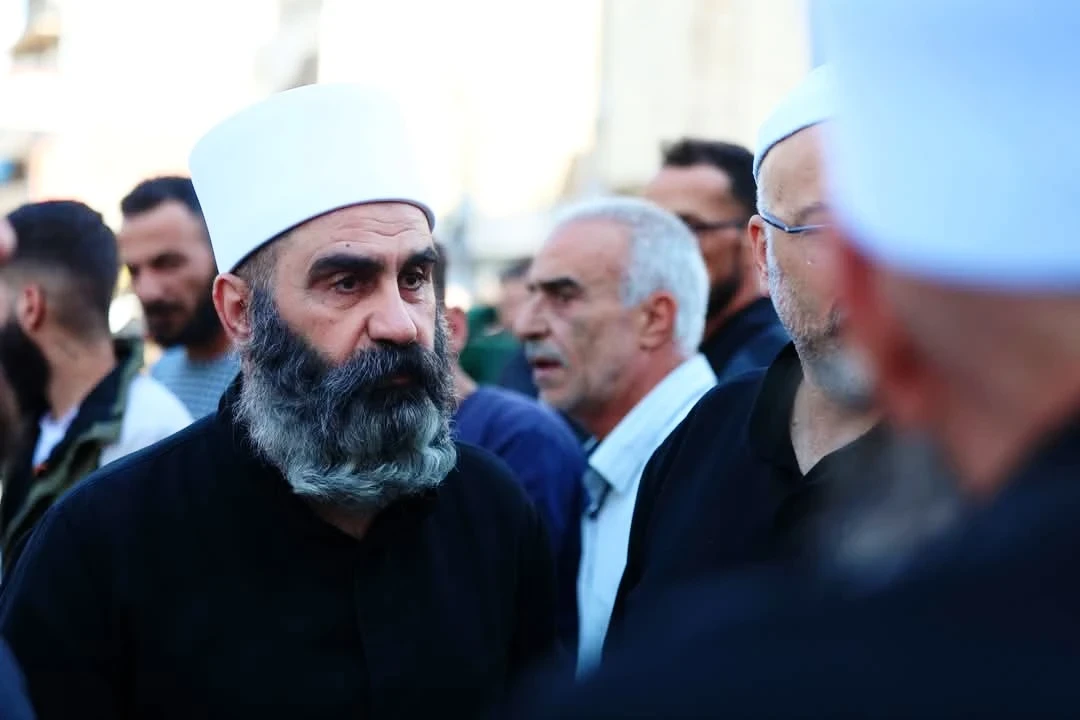 تحقيق "بي بي سي" يكشف عن حملات كراهية وتضليل طائفي منظمة تستهدف سوريا