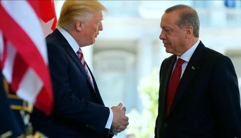 ترامب وأردوغان يبحثان ملفات سوريا وأوكرانيا وغزة ويتبادلان الدعوات الرسمية