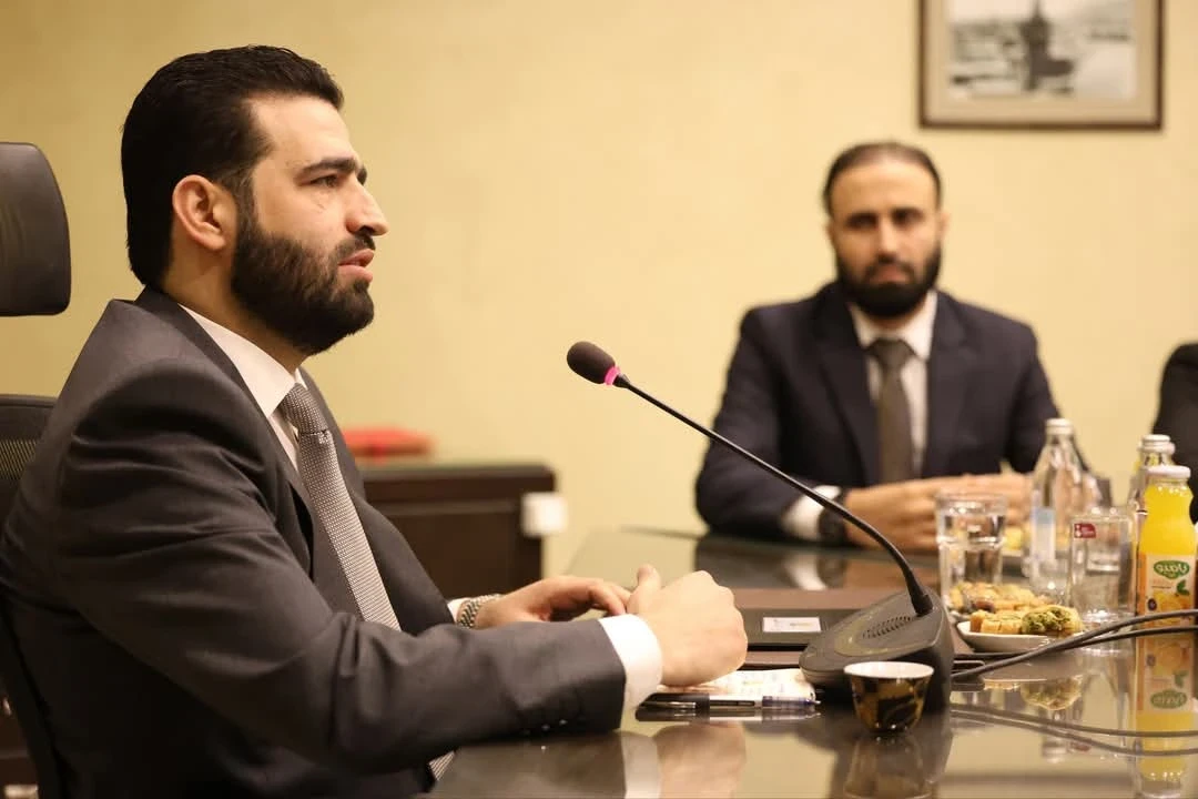 ثلث السكان..وزير الداخلية السوري يكشف عدد المطلوبين للنظام السابق