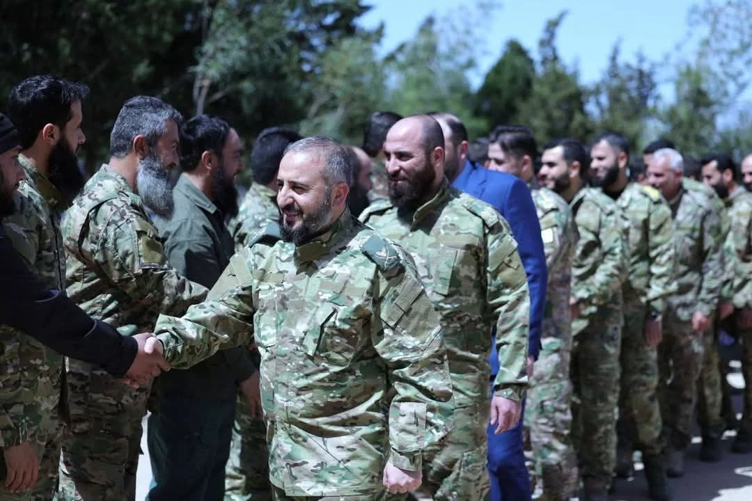 وزير الدفاع يعلن إتمام دمج كامل الوحدات العسكرية ضمن “الدفاع السورية”