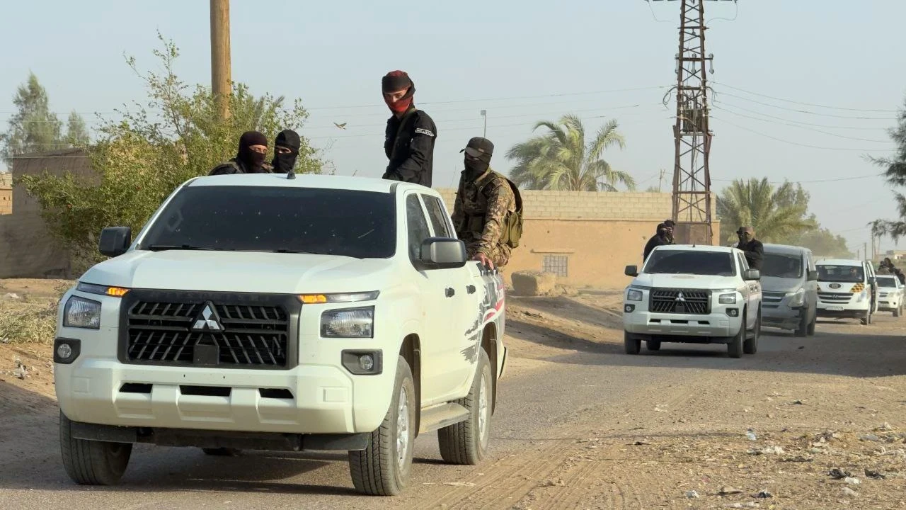 أمن الميادين يضبط مجموعة مسلحة بريف دير الزور ضمن حملة أمنيّة موسّعة