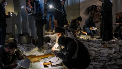 “نيويورك تايمز" تكشف خطة "الأسد" لإخفاء المقابر الجماعية ومسح هويات ضحايا نظامه