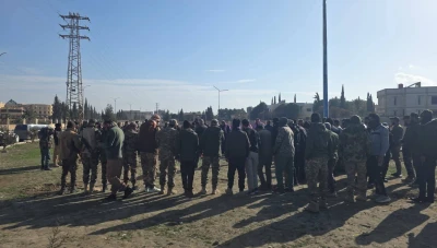 دير الزور تحتج على الإفراج عن قادة سابقين بميليشيات النظام البائد