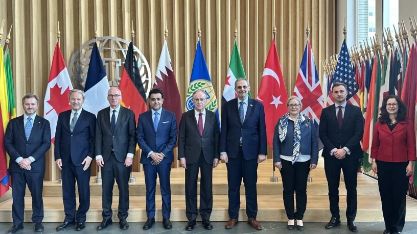 سوريا تنظم...