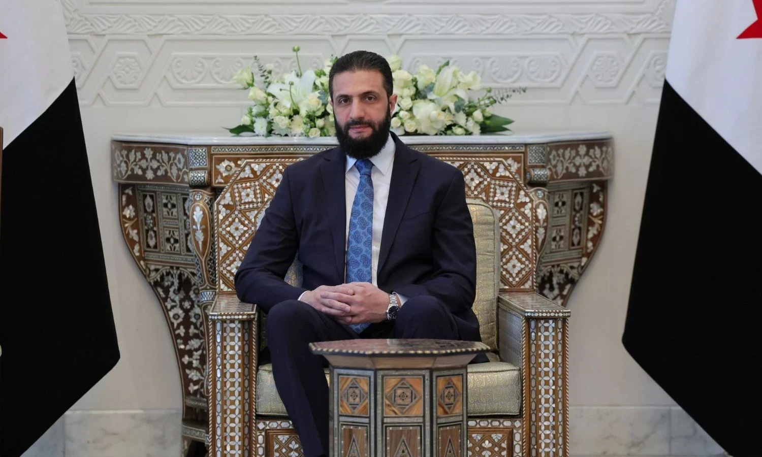 قرار رئاسي بإلغاء وظائف "المستشارين" في مؤسسات الدولة السورية