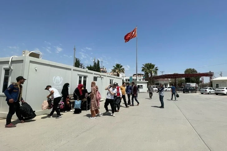 تجاوزوا 650 ألفًا.. تركيا تعلن تسارع عودة السوريين وتراجع أعدادهم تحت الحماية