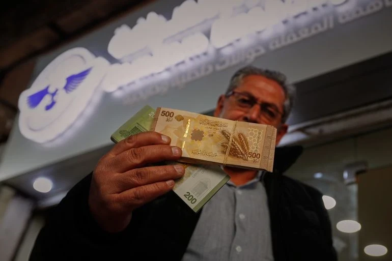 “المركزي السوري”: استبدال 56% من الليرة وافتتاح مراكز  بالحسكة والرقة