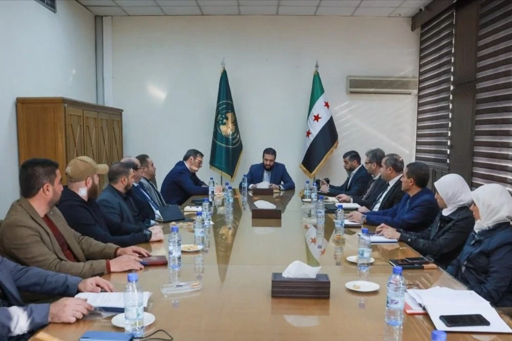 الرئيس الشرع يزور مصرف سوريا المركزي ويطّلع على خطط التحوّل المصرفي