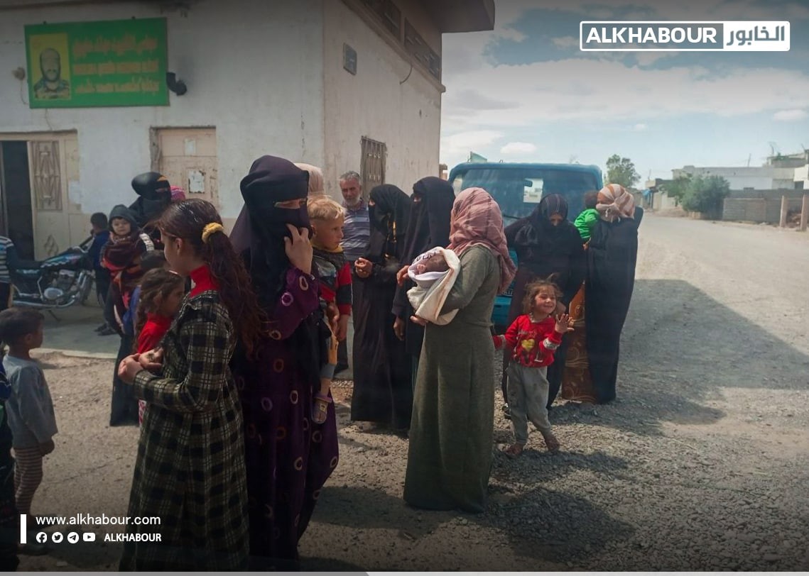 بسبب انقطاع الخبز ..مظاهرة في بلدة الكسرة بريف ديرالزور