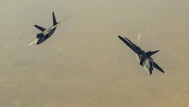 دير الزور: قوات التحالف تجري تدريبات بالذخيرة الحية وسط تحليق جوي مكثف