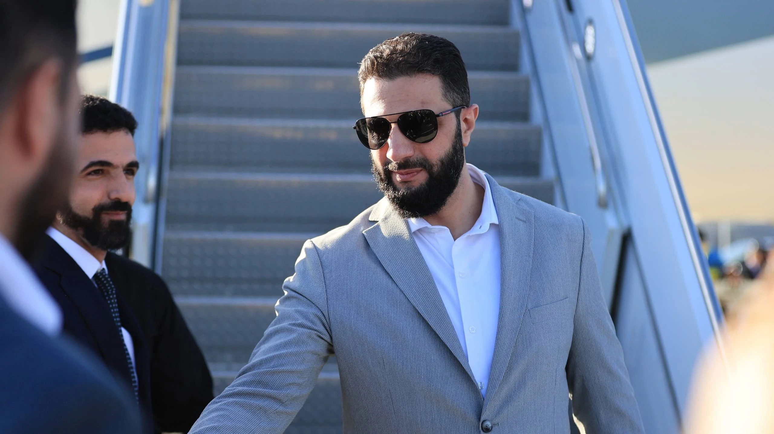 زيارة تاريخية..وصول الشرع إلى الولايات المتحدة