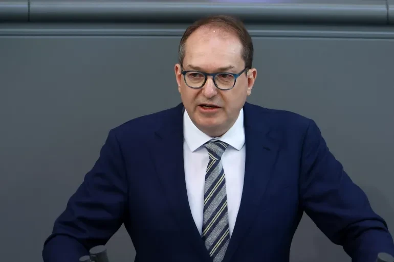 وزير الداخلية الألماني: السوريون المندمجون مرحب بهم في ألمانيا