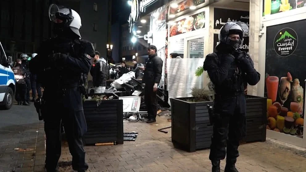 ألمانيا: توقيف 75 شخصاً بعد تحوّل مظاهرة داعمة لـ"قسد" إلى أعمال شغب