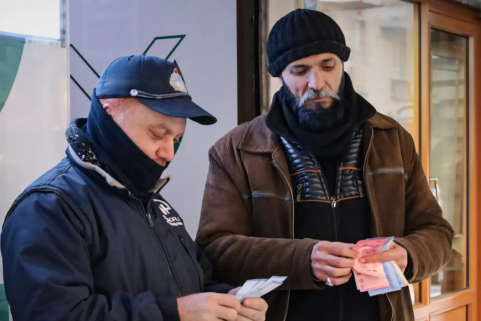 المركزي السوري يتجه لاعتماد معايير عالمية لصلاحية تداول الأوراق النقدية