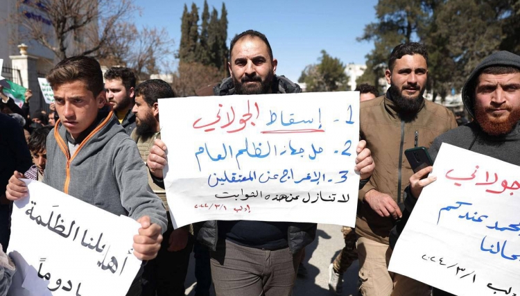 سوريون يتحدثون عن التـ.ـعذيب في سجون تـ.ـحرير الشام